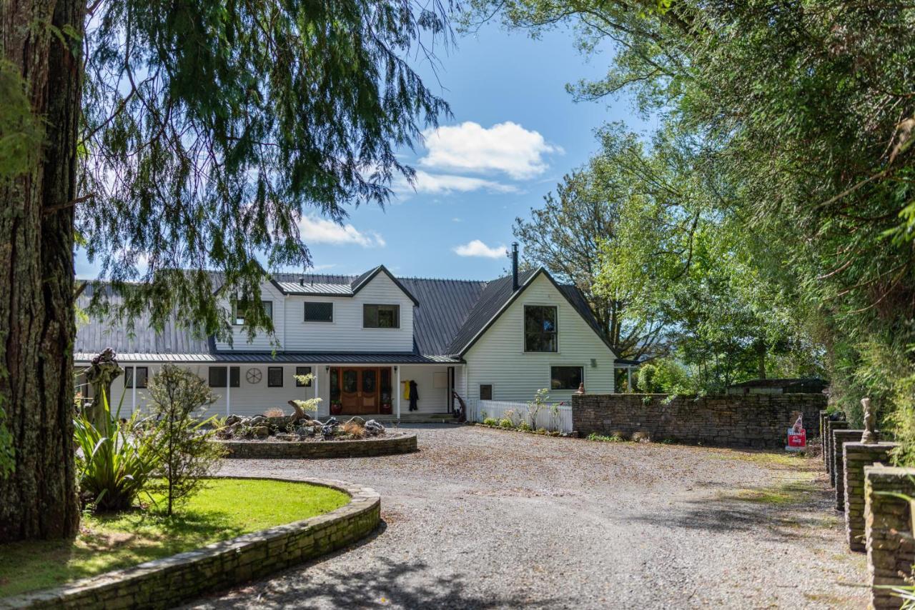 Westholm Lodge Harihari Esterno foto