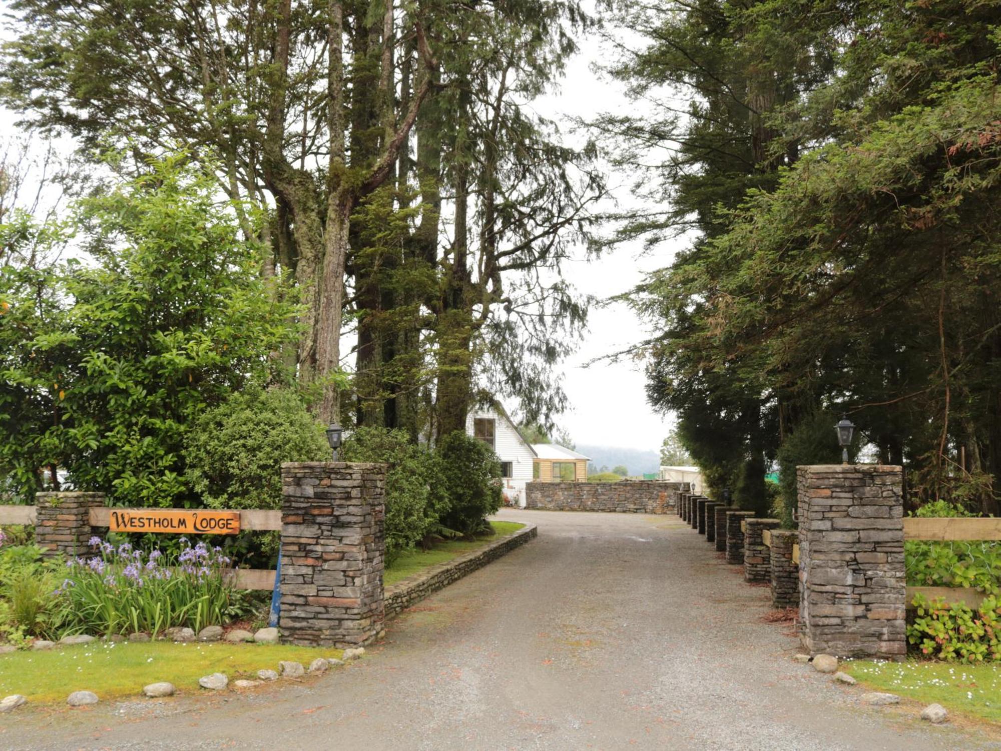 Westholm Lodge Harihari Esterno foto